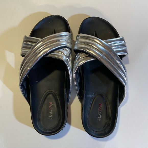 JustFab slides in 11, see pic for scuff on strap, light wear GUC fun puffy strap - Picture 2 of 6